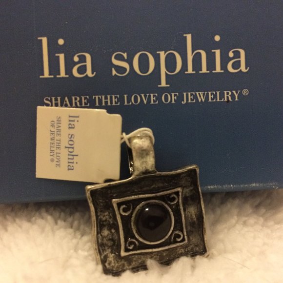 Bundle of New Lia Sophia Earrings and Pendant - Picture 2 of 4